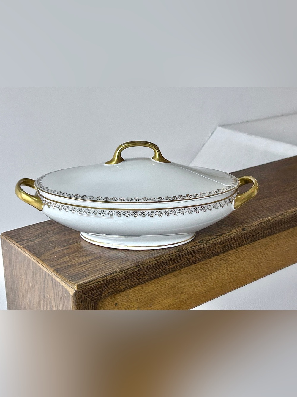 Early 20th Century Vtg OLD ABBEY LIMOGES France Lidded Gold Trim Vegetable Bowl